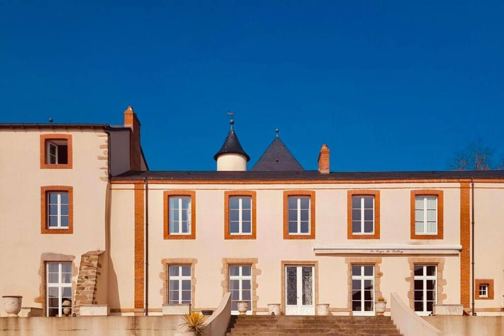Villa Le Logis Cholet 49300 Lieu Exceptionnel En Famille Ou Amis Mazieres-en-Mauges Exterior foto