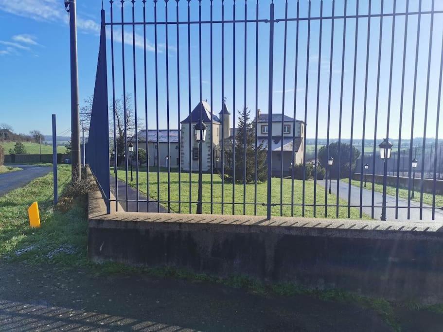 Villa Le Logis Cholet 49300 Lieu Exceptionnel En Famille Ou Amis Mazieres-en-Mauges Exterior foto